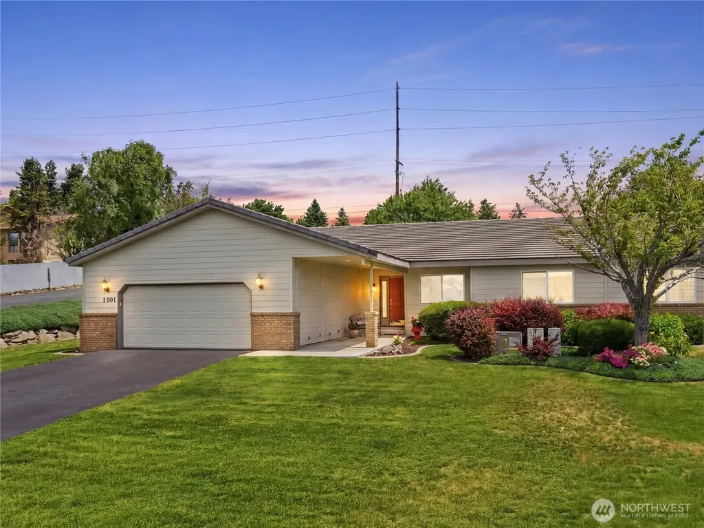 1380 Eastmont Avenue East Wenatchee WA 98802