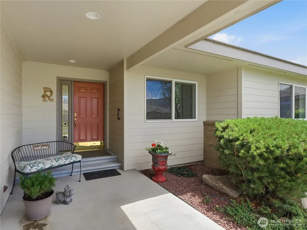 1380 Eastmont Avenue East Wenatchee WA 98802