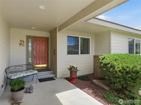 1380 Eastmont Avenue East Wenatchee WA 98802