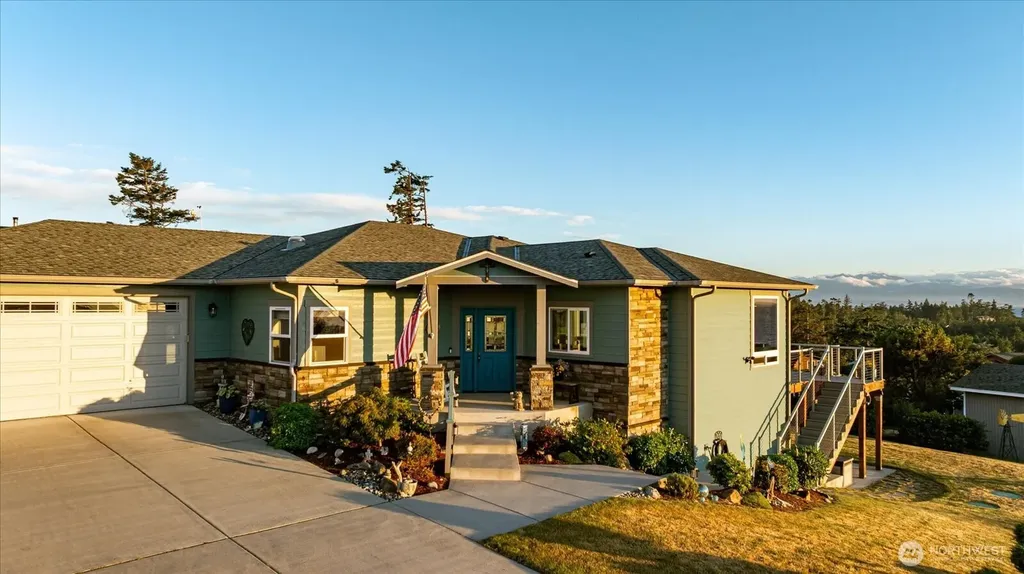 2591 El Mar Street Coupeville WA 98239