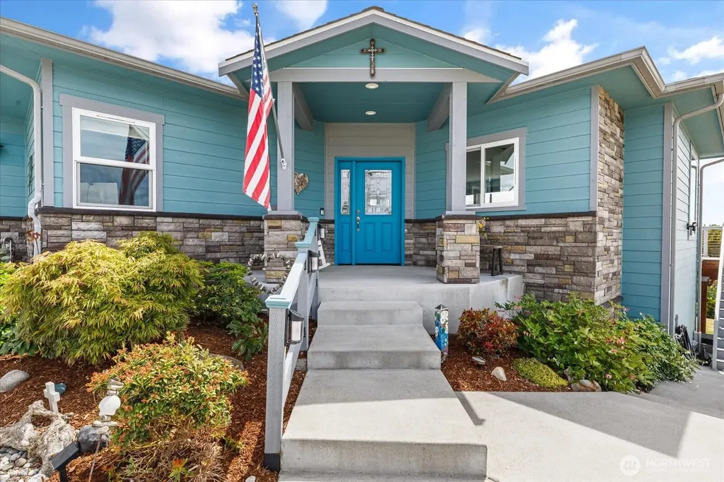 2591 El Mar Street Coupeville WA 98239