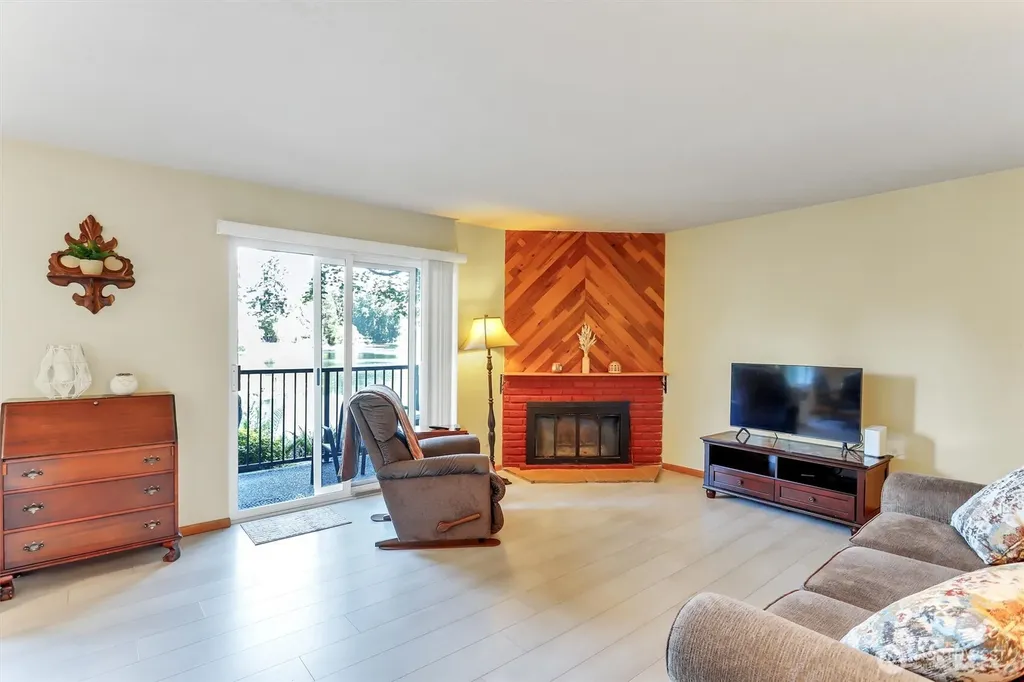 323 75th Street SE Everett WA 98203