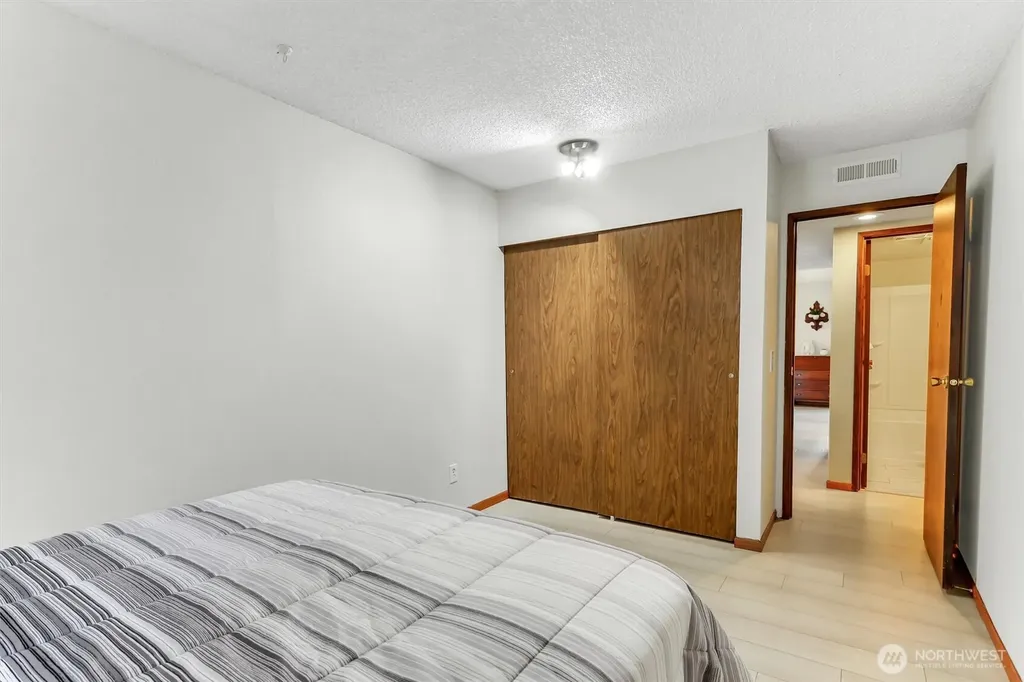 323 75th Street SE Everett WA 98203