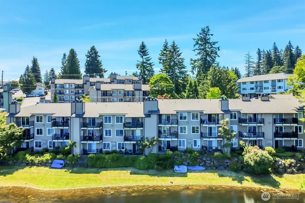 323 75th Street SE Everett WA 98203