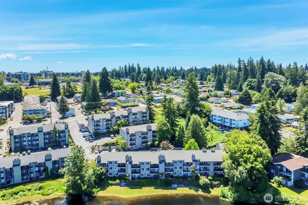 323 75th Street SE Everett WA 98203