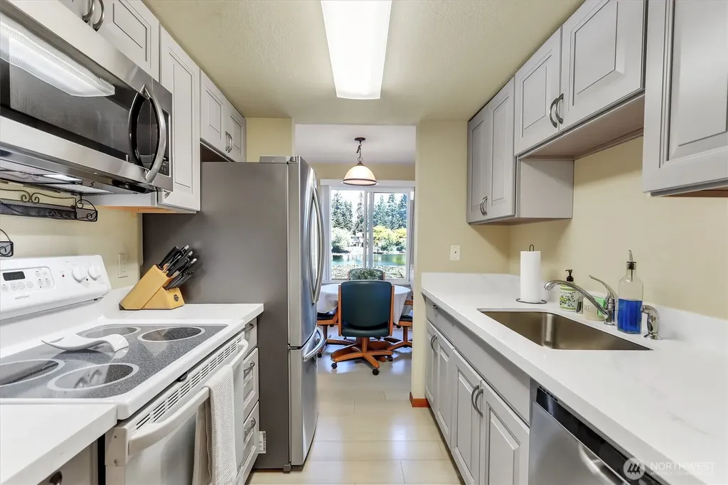 323 75th Street SE Everett WA 98203