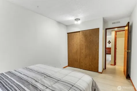 323 75th Street SE Everett WA 98203