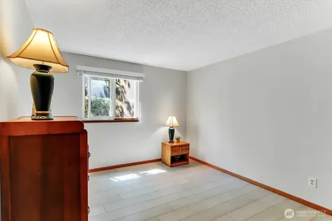 323 75th Street SE Everett WA 98203