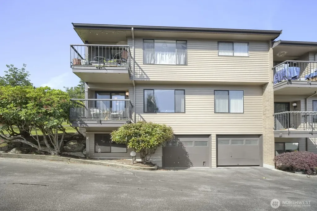 10634 Glen Acres Drive S Seattle WA 98168