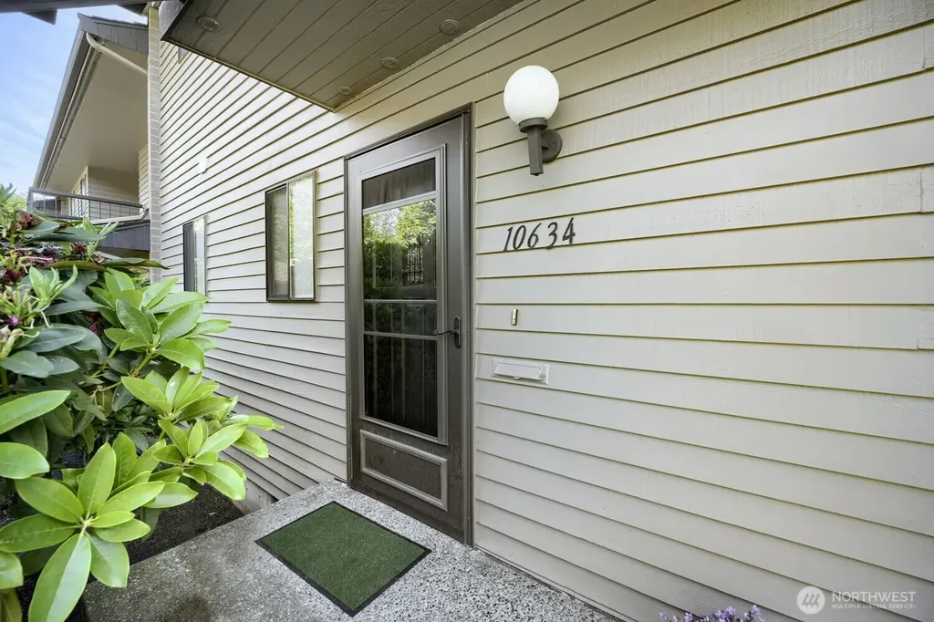 10634 Glen Acres Drive S Seattle WA 98168