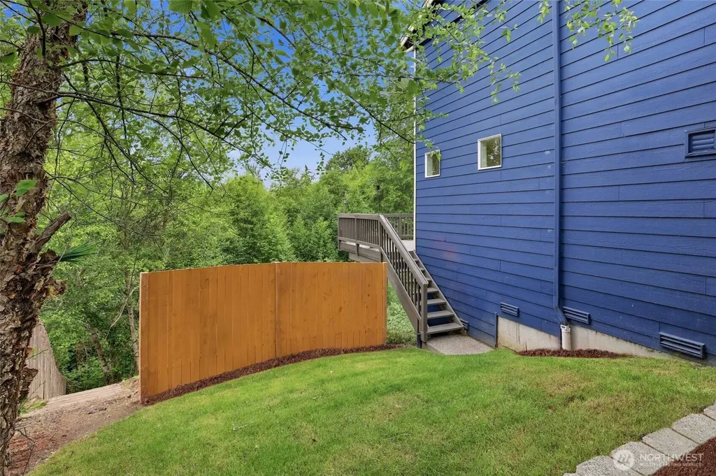 252 245th Place NE Sammamish WA 98074