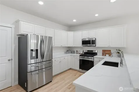 252 245th Place NE Sammamish WA 98074