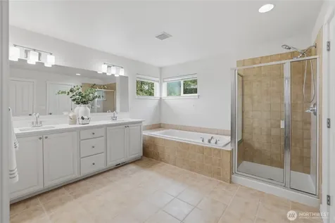 252 245th Place NE Sammamish WA 98074