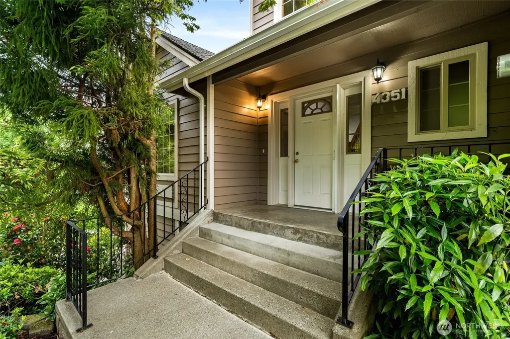 4351 Gooding Avenue Bellingham WA 98226