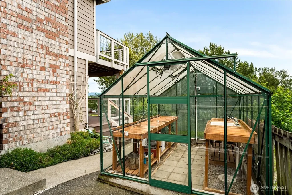 4351 Gooding Avenue Bellingham WA 98226