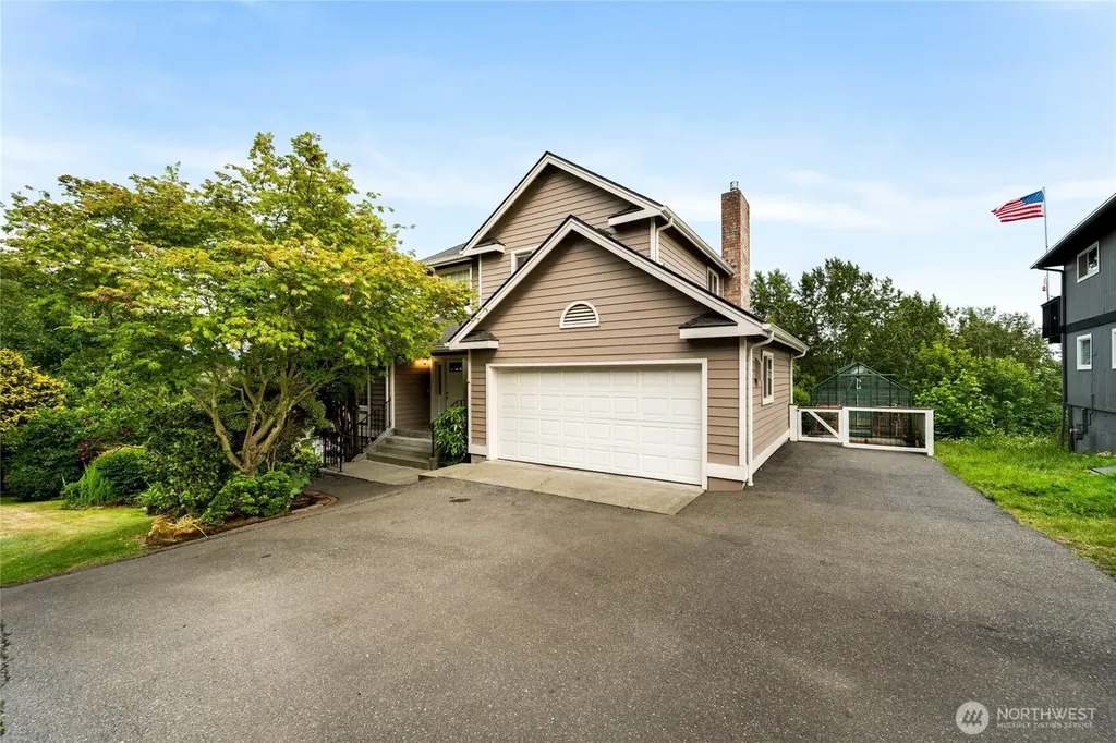 4351 Gooding Avenue Bellingham WA 98226