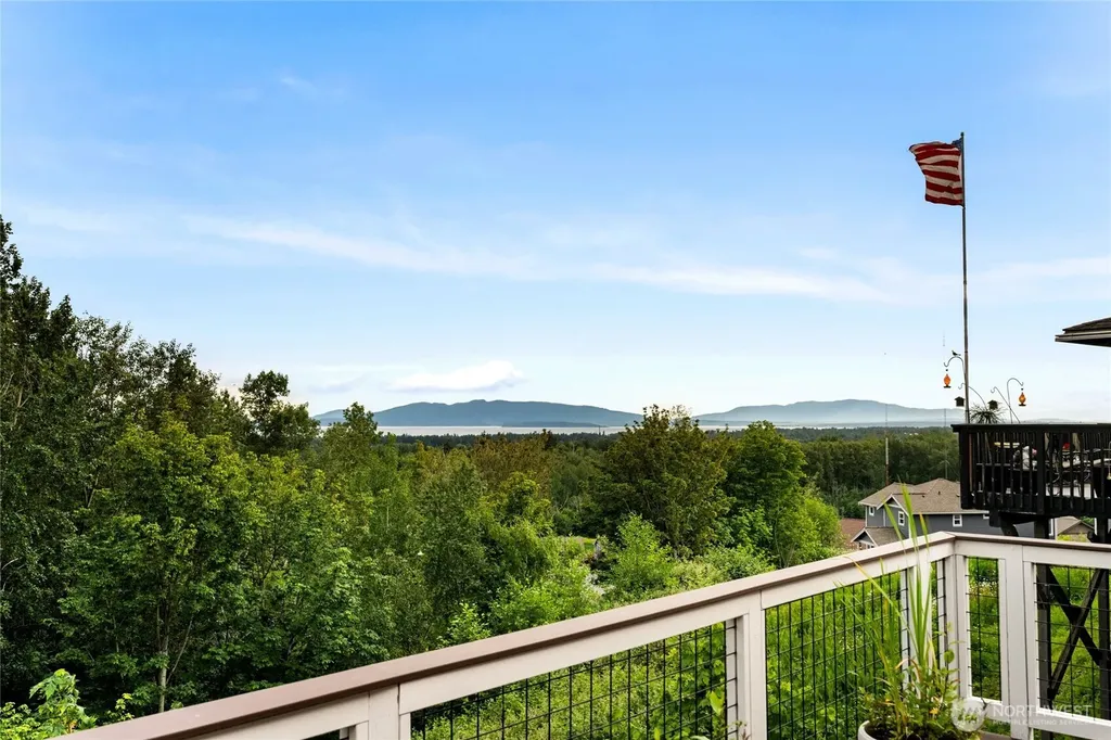4351 Gooding Avenue Bellingham WA 98226