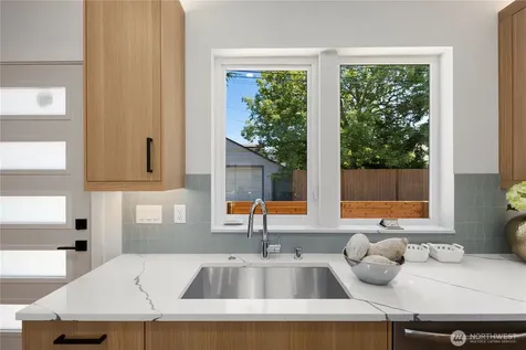 514 N 92nd Street Seattle WA 98103