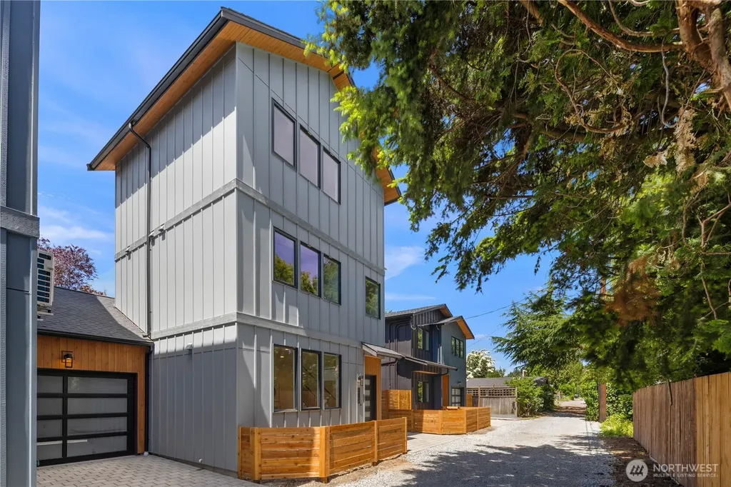512 N 92nd Street Seattle WA 98103