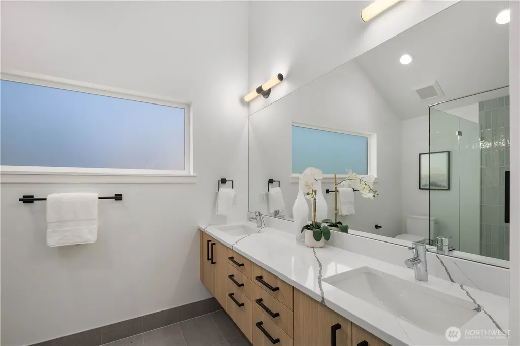 512 N 92nd Street Seattle WA 98103