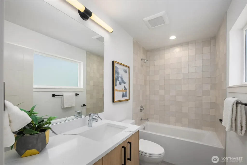 512 N 92nd Street Seattle WA 98103