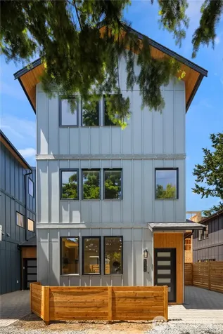 512 N 92nd Street Seattle WA 98103