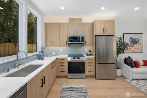512 N 92nd Street Seattle WA 98103