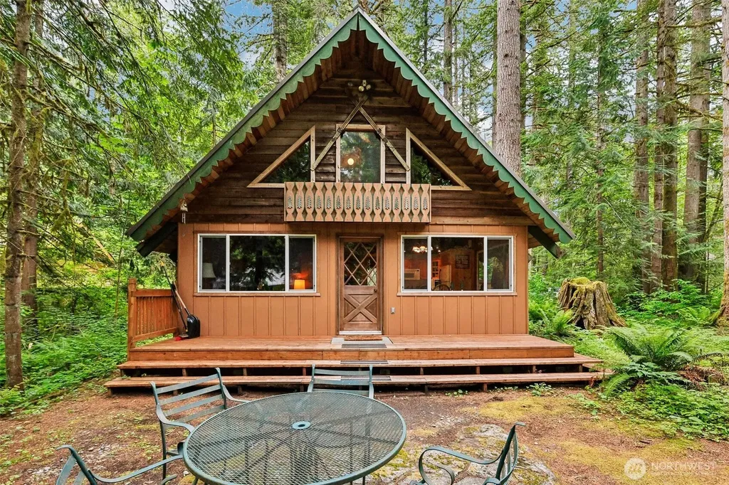 76114 NE 122nd Street Skykomish WA 98288