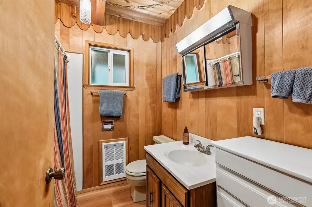 76114 NE 122nd Street Skykomish WA 98288