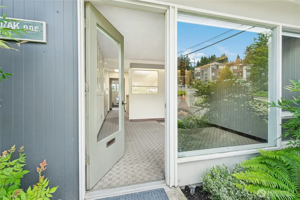 6505 NE 181st Street Kenmore WA 98028
