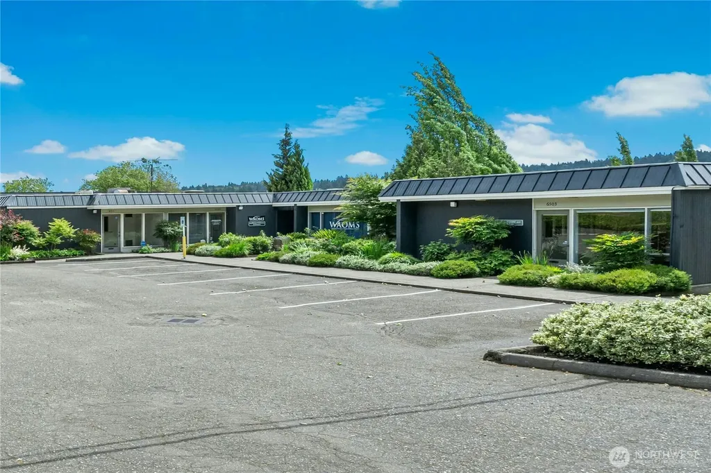 6505 NE 181st Street Kenmore WA 98028