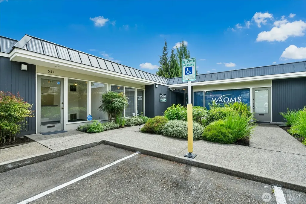 6505 NE 181st Street Kenmore WA 98028