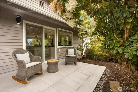 13720 94th Avenue NE Kirkland WA 98034