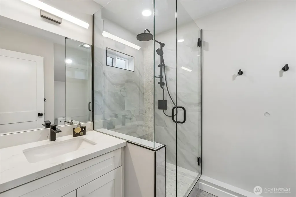 6025 47th Avenue S Seattle WA 98118