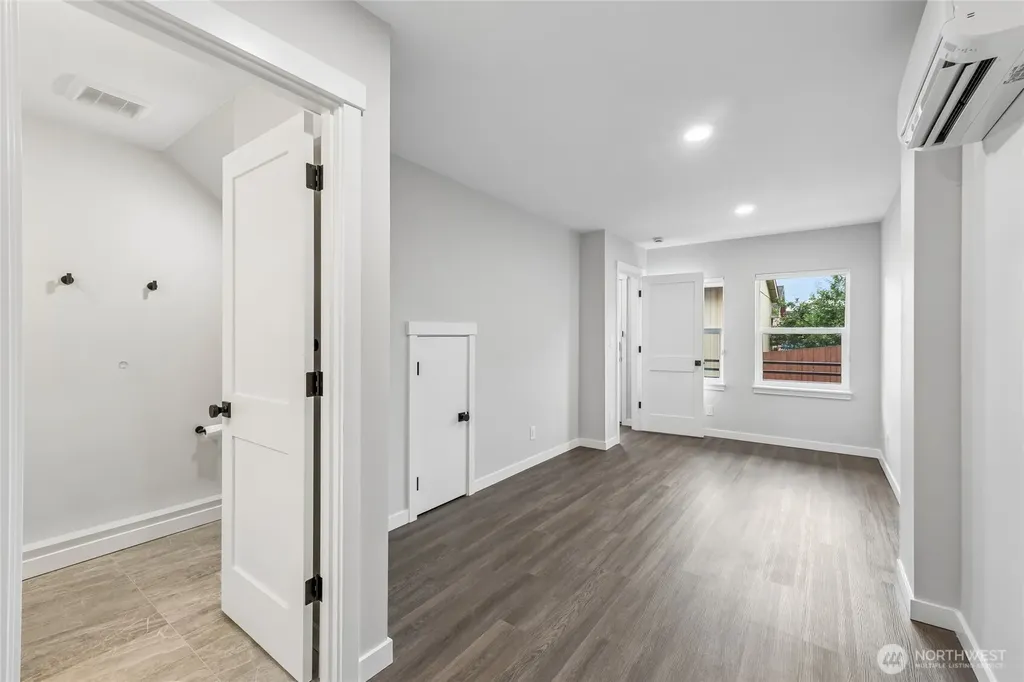 6025 47th Avenue S Seattle WA 98118
