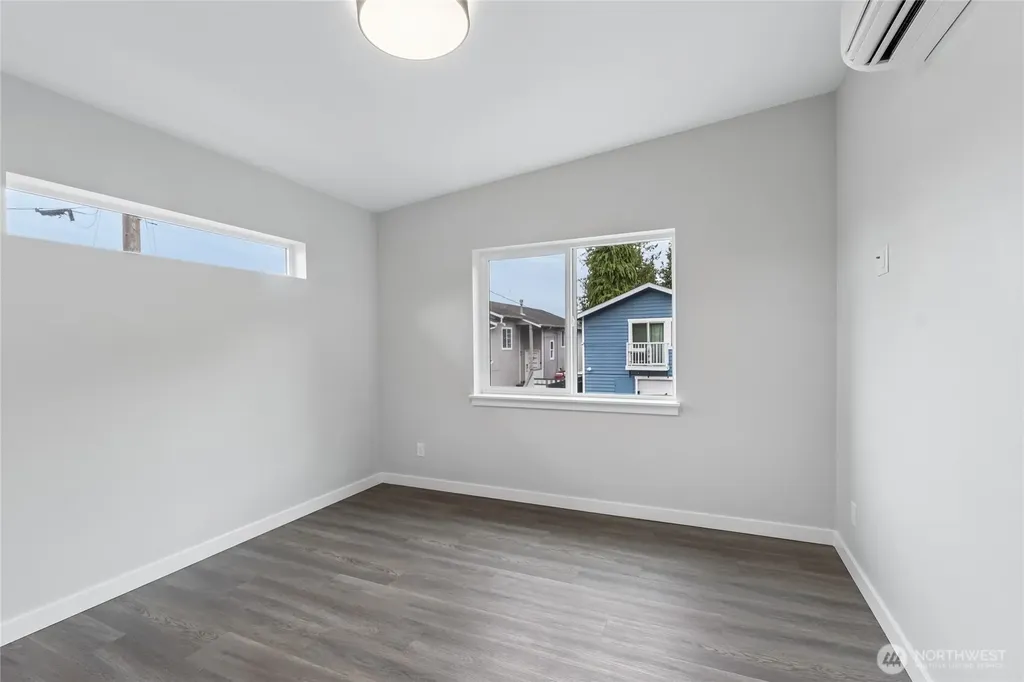 6025 47th Avenue S Seattle WA 98118