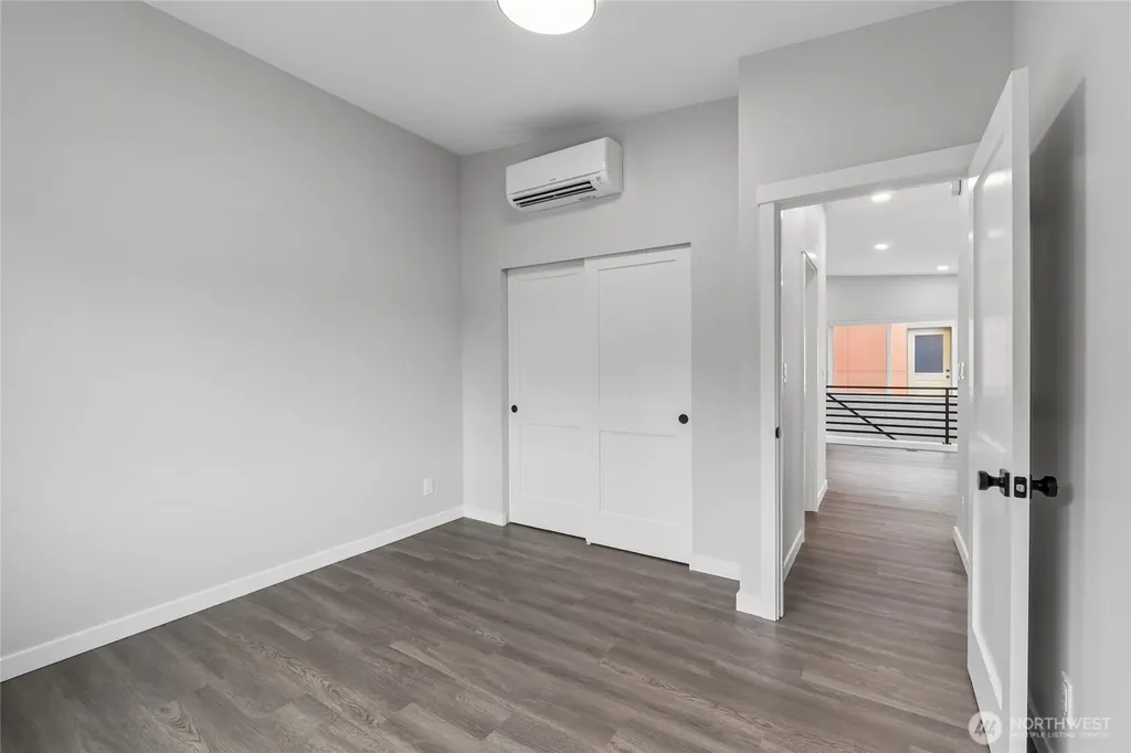 6025 47th Avenue S Seattle WA 98118
