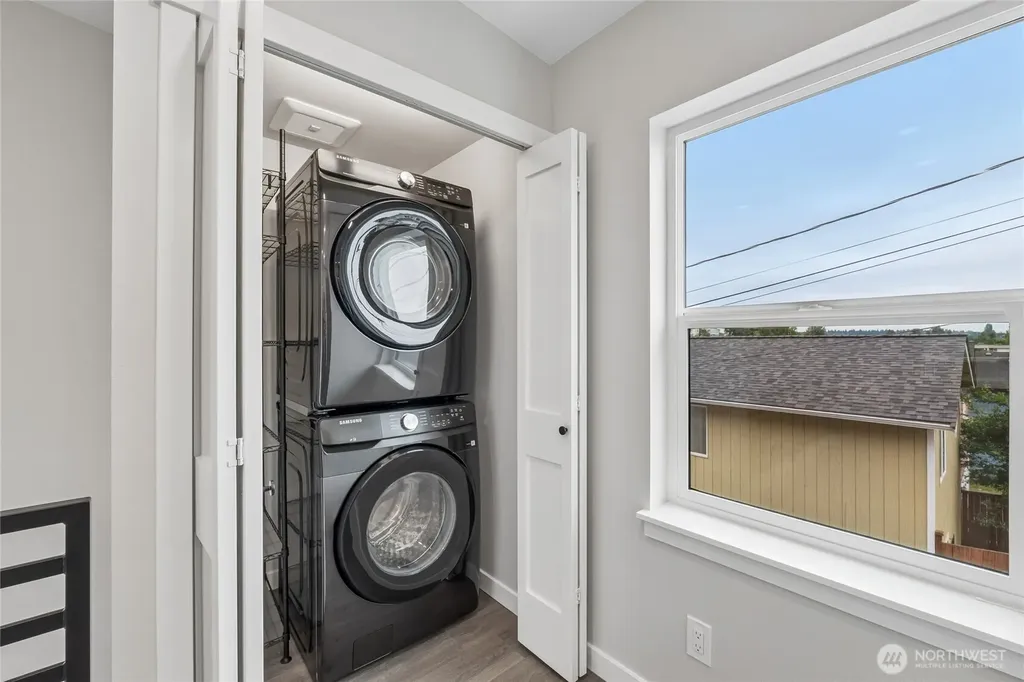 6025 47th Avenue S Seattle WA 98118