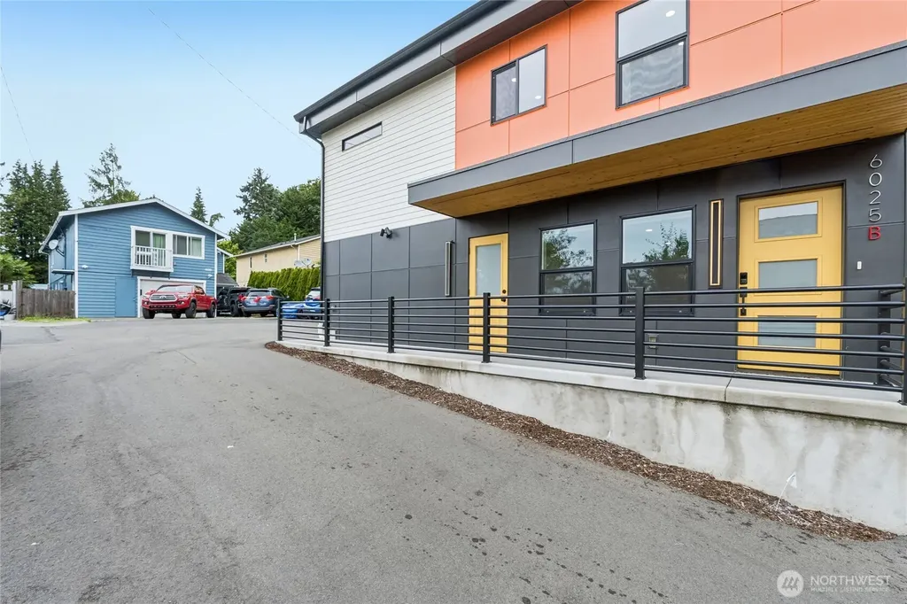 6025 47th Avenue S Seattle WA 98118