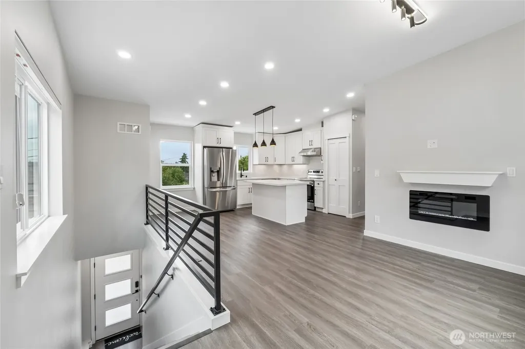 6025 47th Avenue S Seattle WA 98118