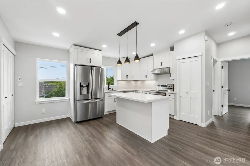 6025 47th Avenue S Seattle WA 98118