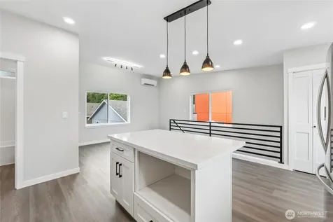 6025 47th Avenue S Seattle WA 98118