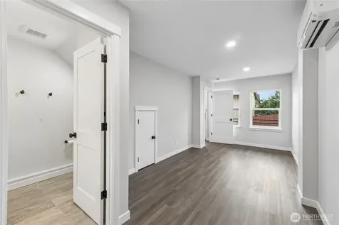 6025 47th Avenue S Seattle WA 98118