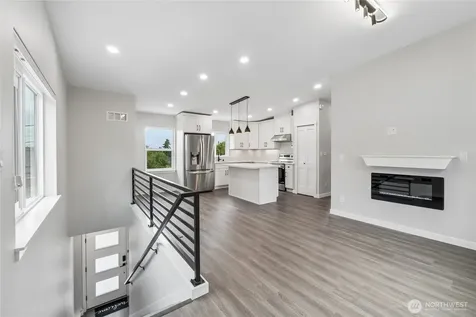 6025 47th Avenue S Seattle WA 98118