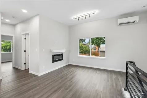 6025 47th Avenue S Seattle WA 98118