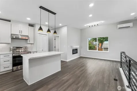 6025 47th Avenue S Seattle WA 98118
