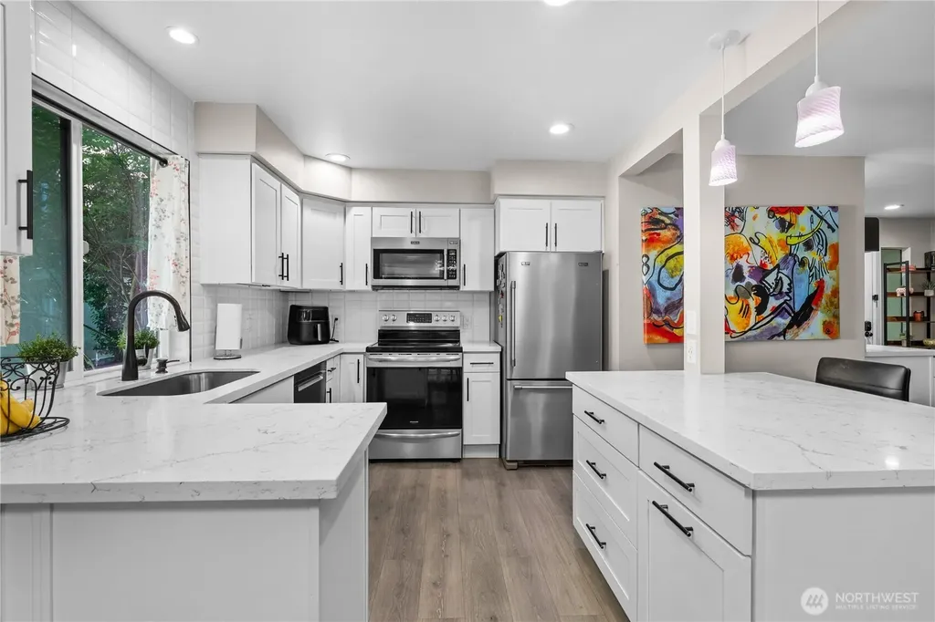 613 W 4th Avenue Seattle WA 98119