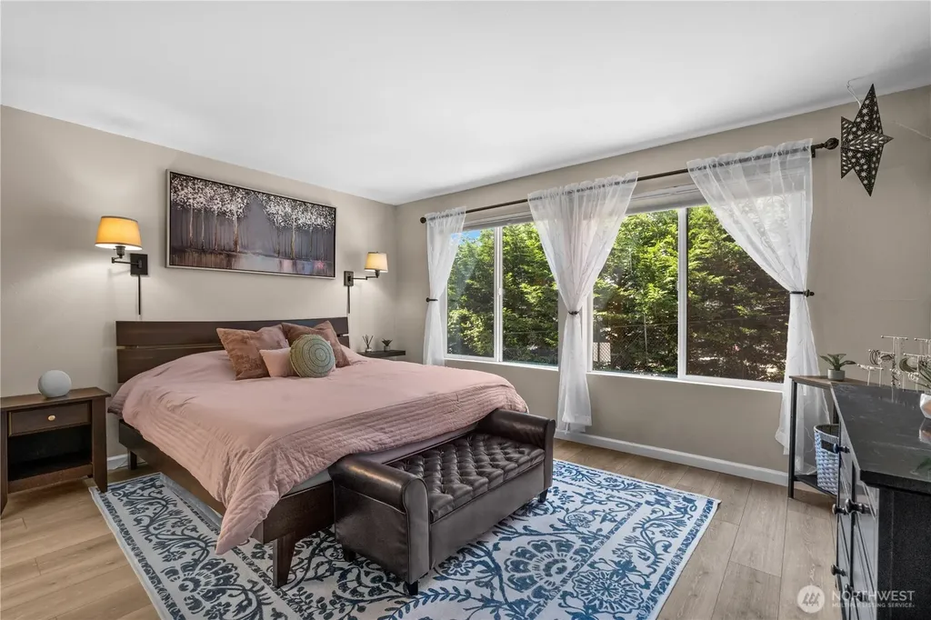 613 W 4th Avenue Seattle WA 98119