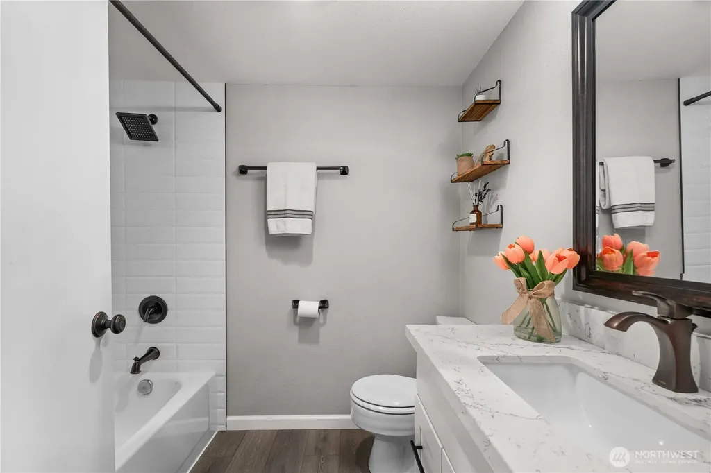 613 W 4th Avenue Seattle WA 98119