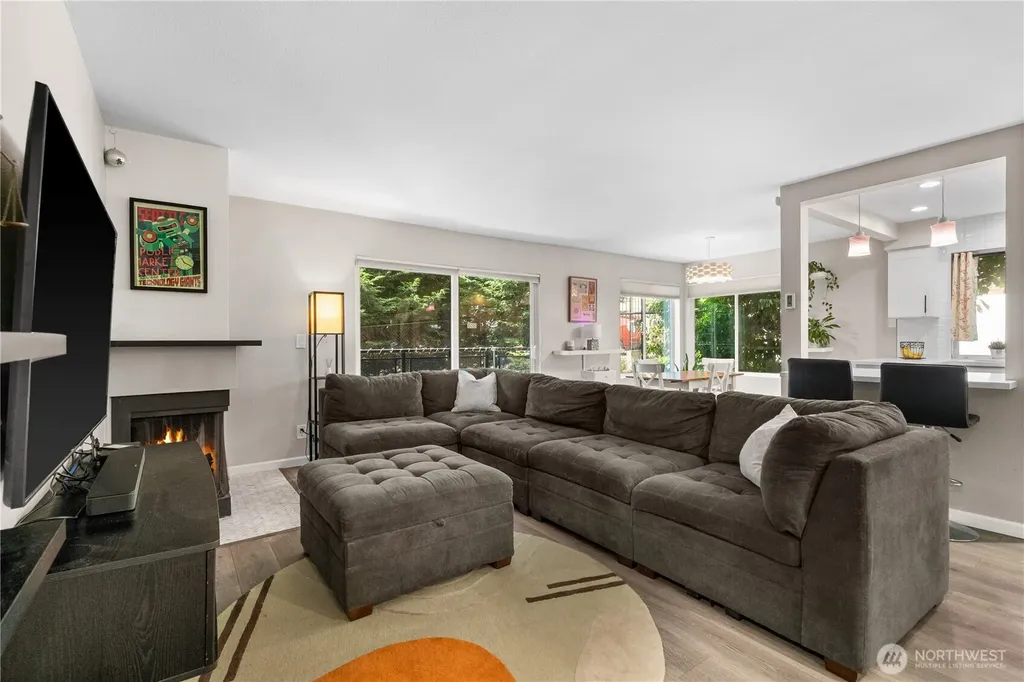 613 4th Avenue W Seattle WA 98119